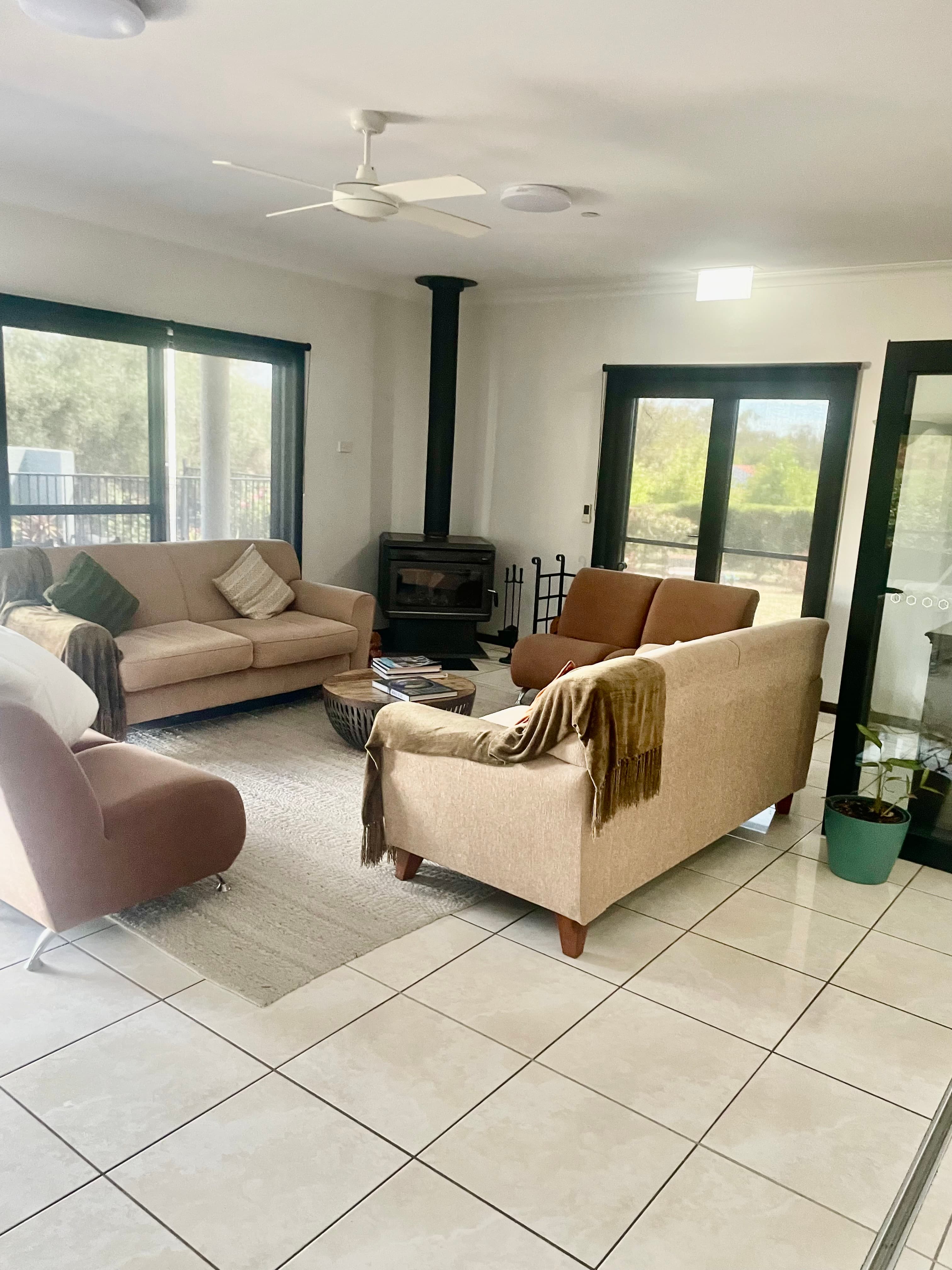 Mudgee Gardens Stayz - Image 9